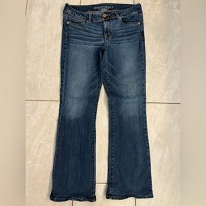 Women’s American Eagle outfitters blue jeans